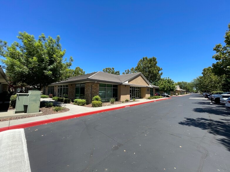 More Photos Of 1972 Del Paso Rd, Sacramento Medical For Sale