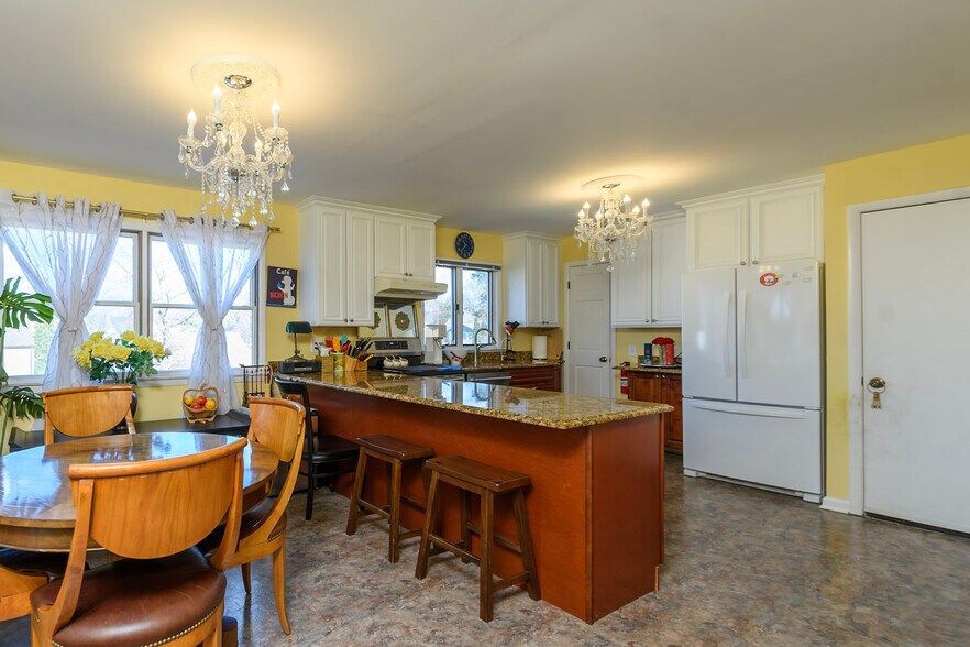 More Photos Of 29 Smull Ave, Caldwell Office Residential For Sale