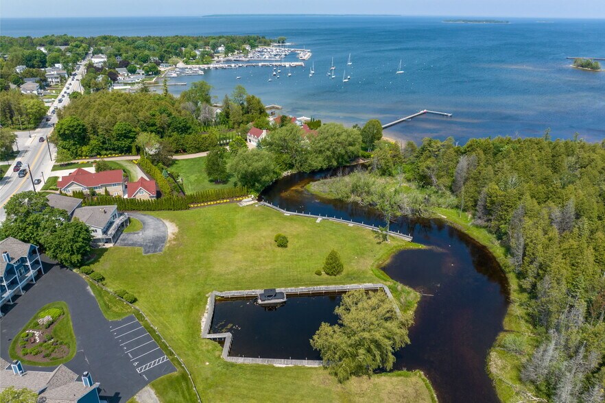 More Photos Of 4084 Main St, Fish Creek Freestanding For Sale