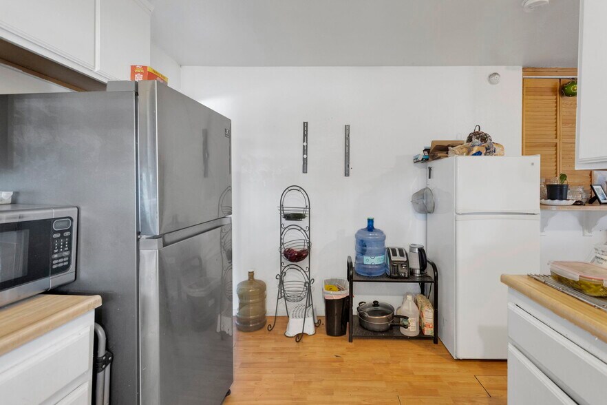 More Photos Of 14720 Main St, Hesperia Office For Sale