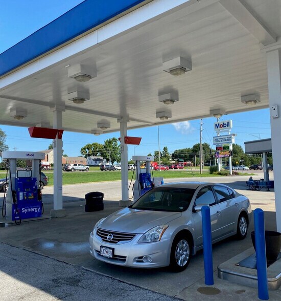 More Photos Of 1700 Ford Ln, Saint Charles Carwash For Sale