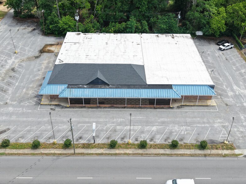 More Photos Of 331 W Carolina Ave, Hartsville Supermarket For Sale