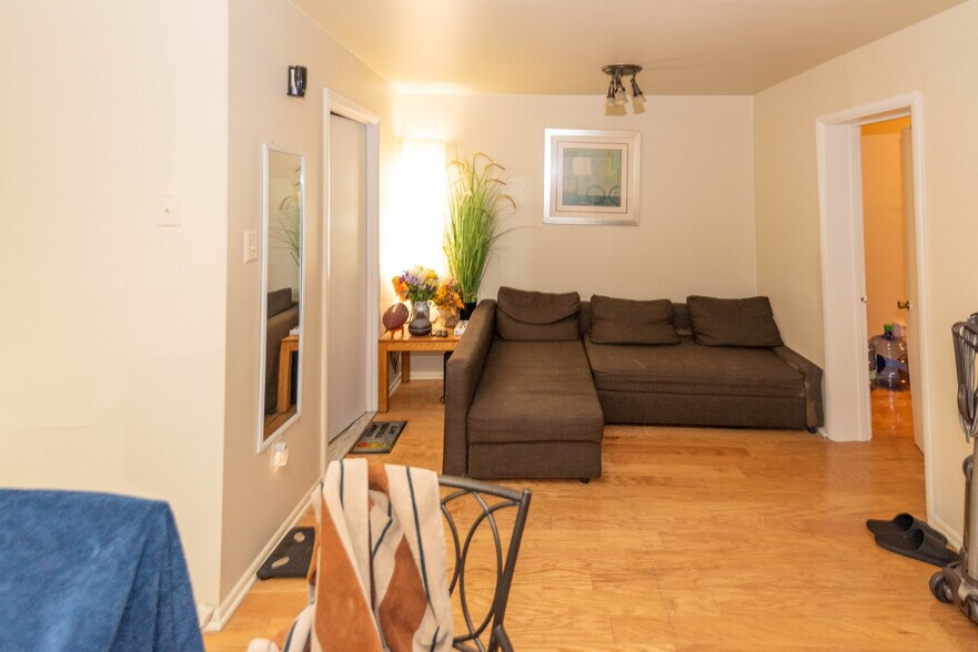 More Photos Of 401-405 S High St, Baltimore Storefront Retail Residential For Sale