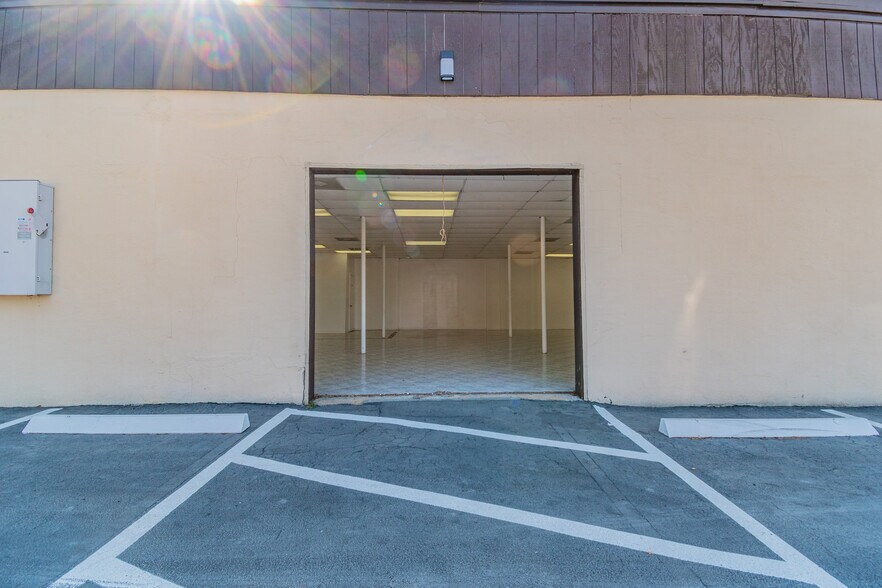 More Photos Of 1700 W Waters Ave, Tampa Freestanding For Sale