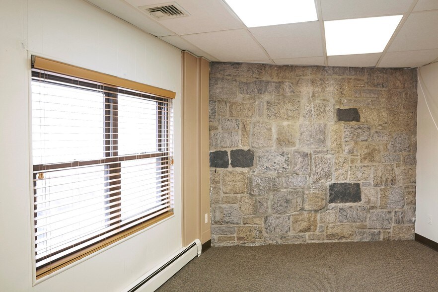 More Photos Of 1730 Central Park Ave, Yonkers Medical For Lease