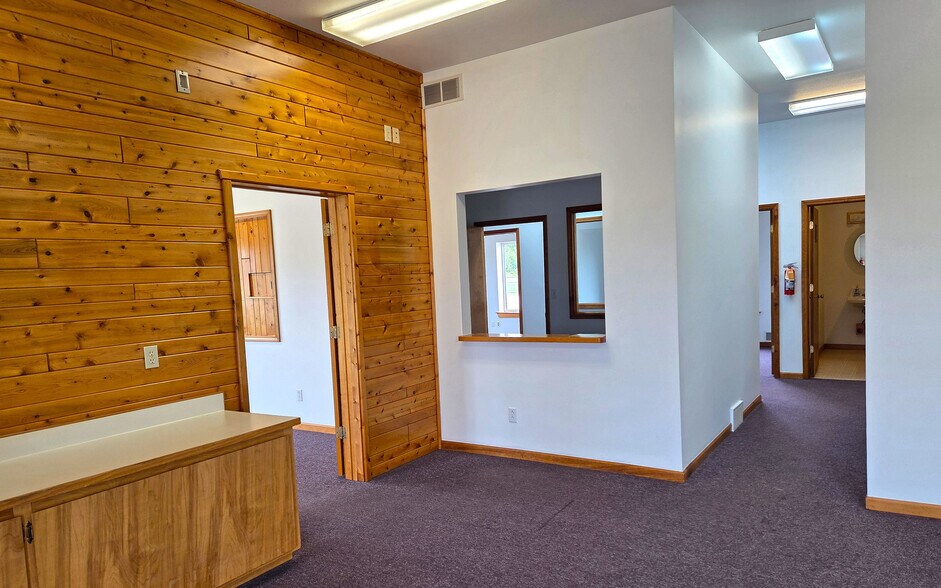 More Photos Of 209 S Bradley Hwy, Rogers City Medical For Sale