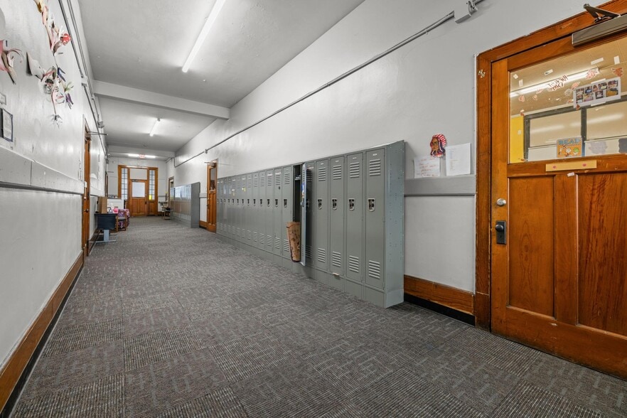 More Photos Of 21 Davidson Ave, Buffalo Schools For Sale