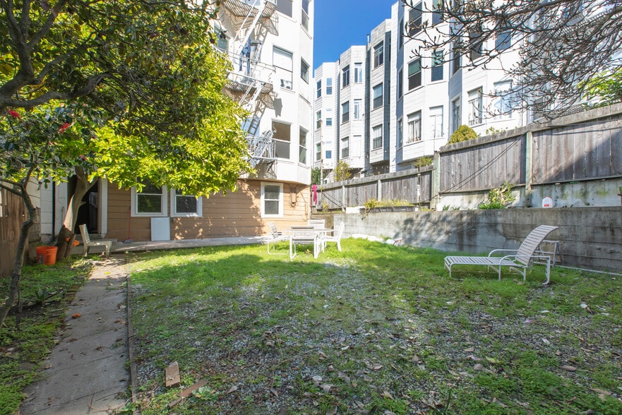 More Photos Of 1627-1631 Clay St, San Francisco Apartments For Sale