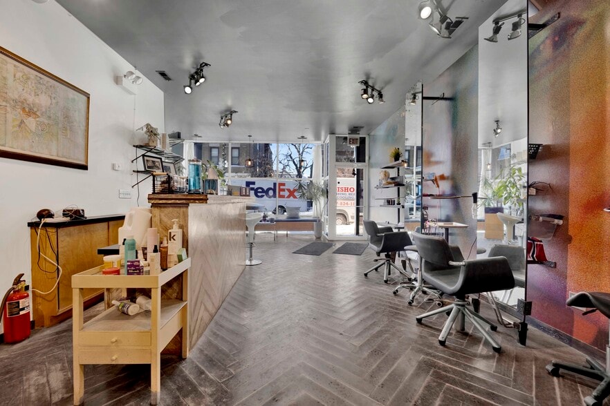 More Photos Of 2119 N Damen Ave, Chicago Storefront Retail Residential For Sale