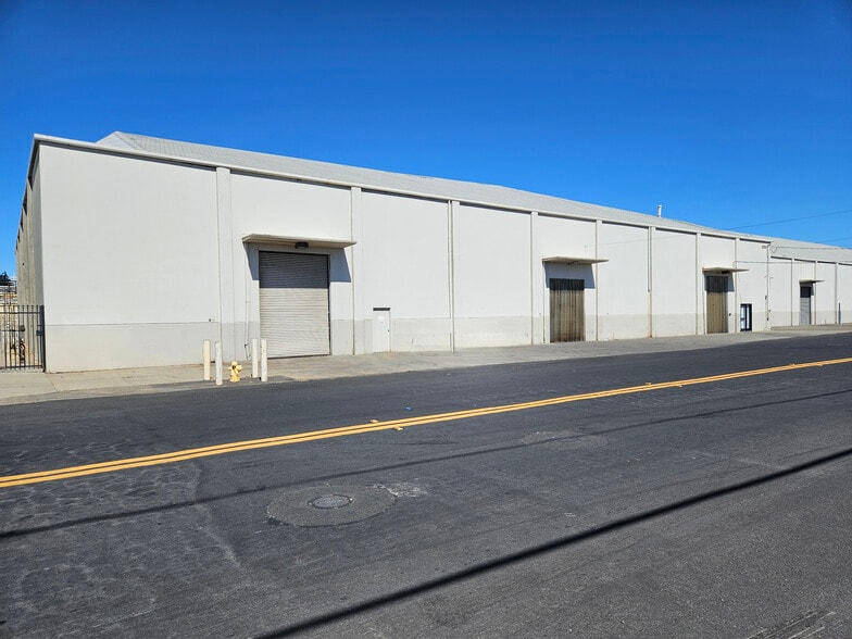 More Photos Of 2084 Lapham Dr, Modesto Warehouse For Sale
