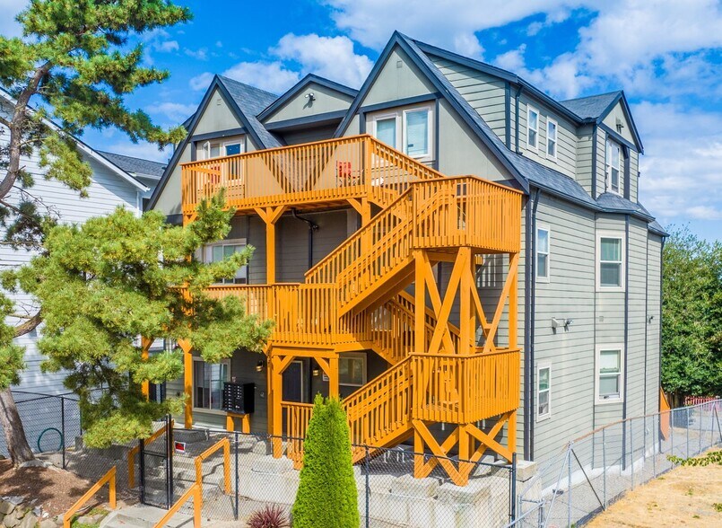 More Photos Of 707-709 S I St, Tacoma Apartments For Sale