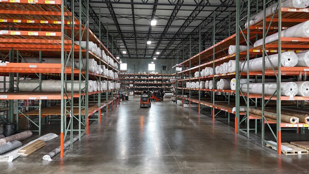 More Photos Of 10101 Fountaingate Dr, Stafford Industrial For Sale