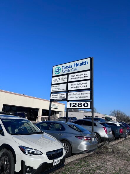 More Photos Of 1280 S Main St, Grapevine Medical For Sale