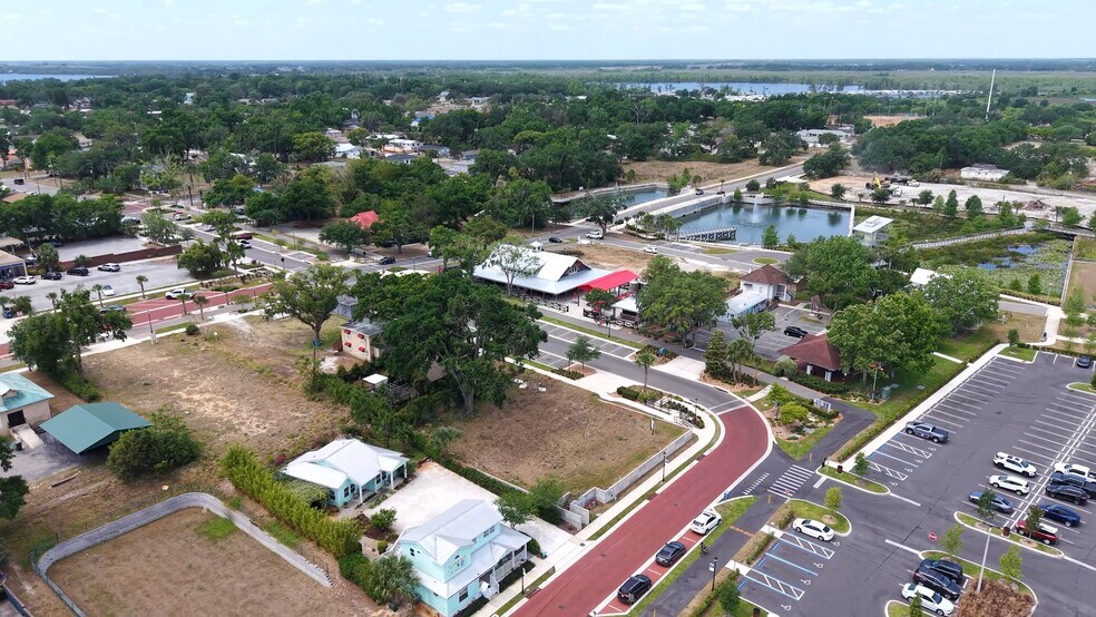 Primary Photo Of 503 West Ave, Clermont Restaurant For Lease