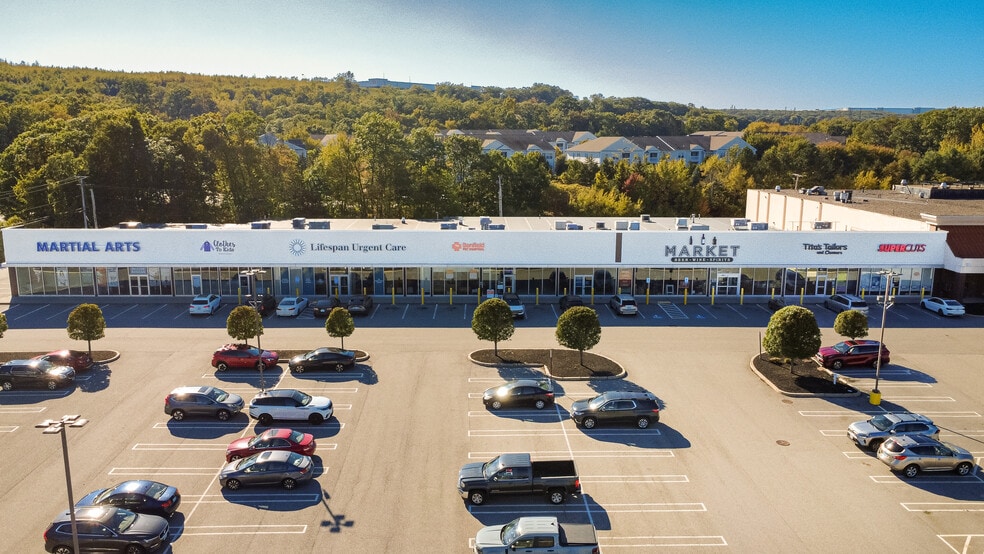 More Photos Of 1400 Atwood Ave, Johnston Unknown For Lease