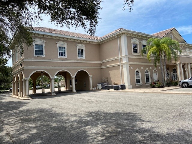 More Photos Of 201 Center Rd, Venice Office For Sale