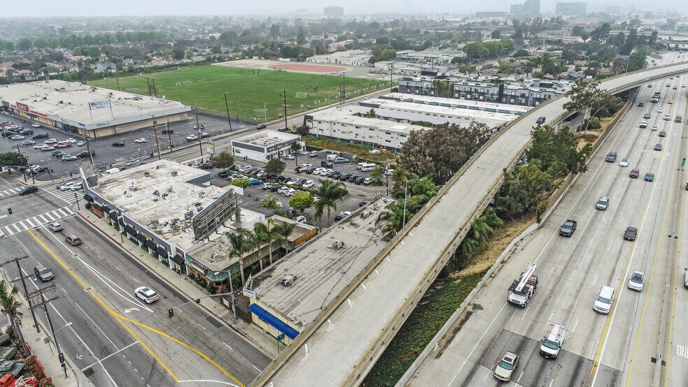 More Photos Of 11251 National Blvd, Los Angeles Office For Lease