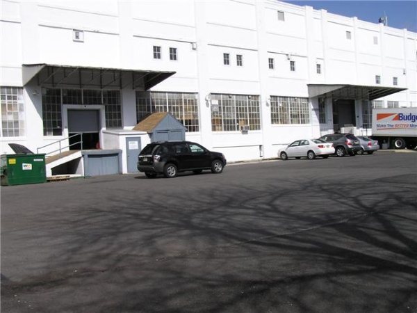More Photos Of 340 E Broad St, Burlington Warehouse For Lease