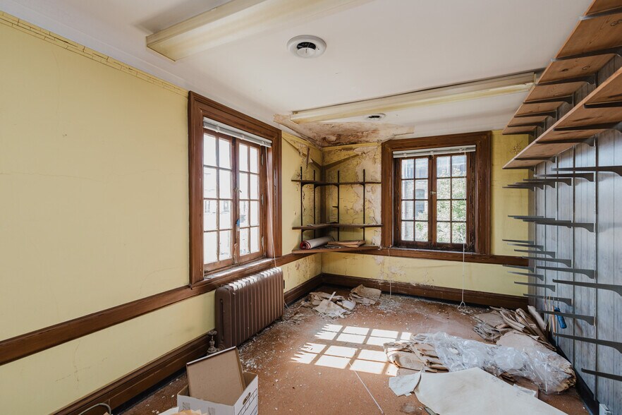 More Photos Of 920 Millington St, Winfield Storefront Retail Office For Sale