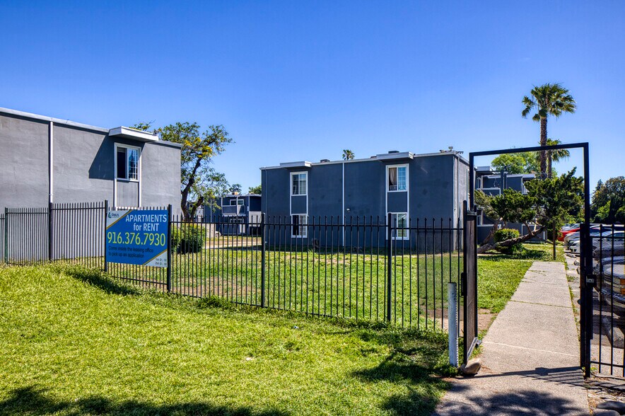 More Photos Of 6267 Martin Luther King Jr Blvd, Sacramento Apartments For Sale
