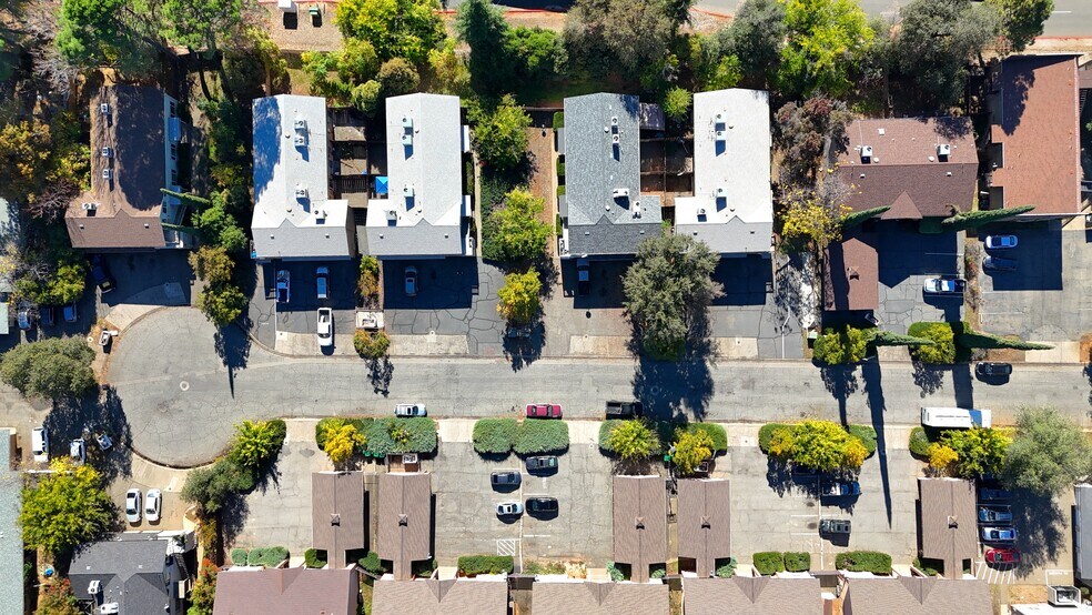 More Photos Of 1091 Del Sol Pl, Redding Apartments For Sale