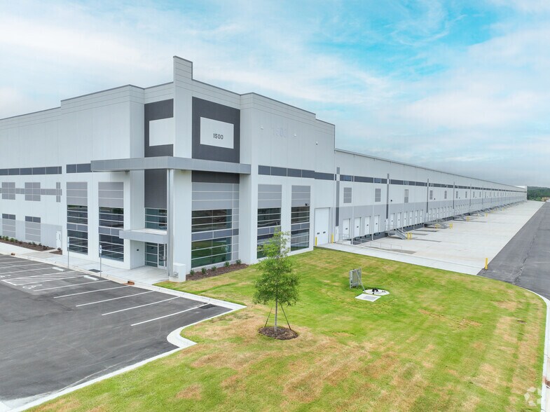 More Photos Of 1500 Delta Dr, Gastonia Distribution For Lease