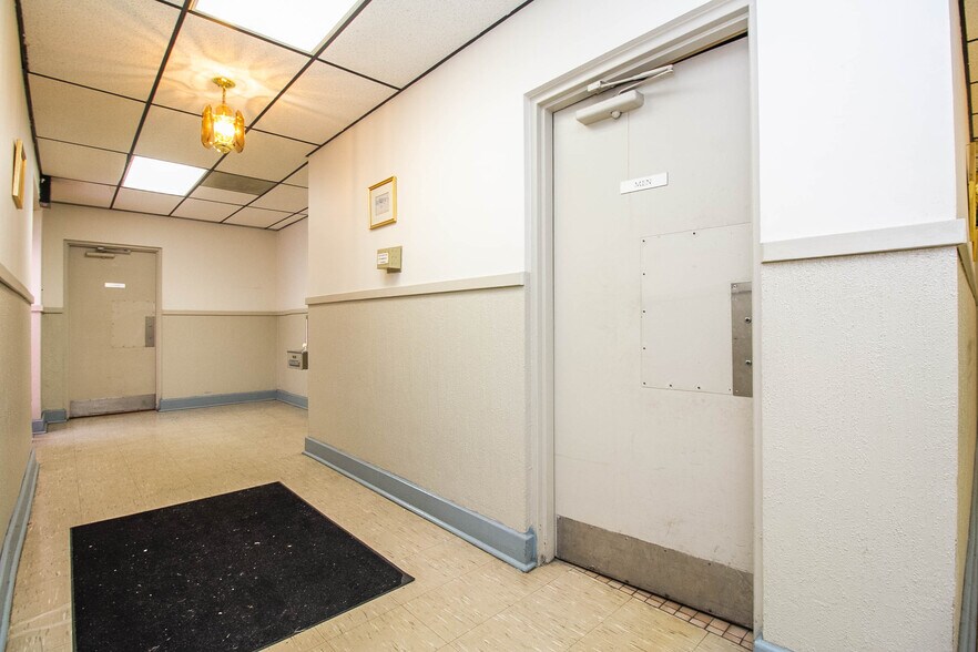 More Photos Of 31117 Plymouth Rd, Livonia Lodge Meeting Hall For Sale