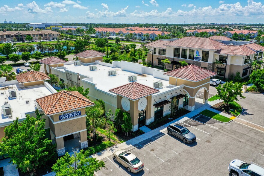 More Photos Of 19517 Highland Oaks dr, Estero General Retail For Sale