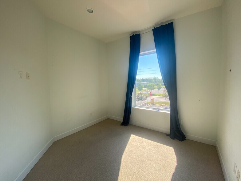 More Photos Of 327 S County Highway 393, Santa Rosa Beach Medical For Lease