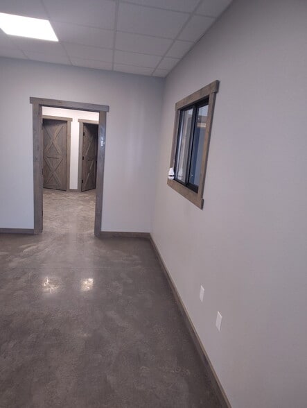 More Photos Of 155 US 285 N hwy, Pecos Warehouse For Sale