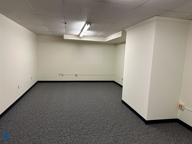 More Photos Of 1815 Post Rd E, Westport Bank For Lease