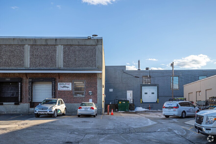More Photos Of 84-94 Rowe St, Newton Light Distribution For Lease