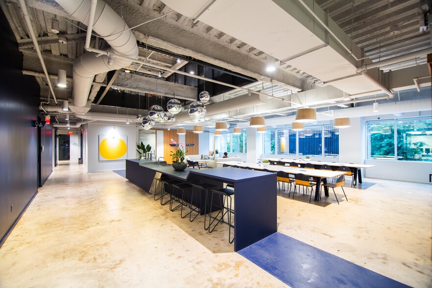 More Photos Of 750 N Saint Paul St, Dallas Coworking Space