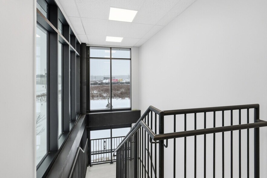 More Photos Of 224 Robot St, Vars Warehouse For Sale