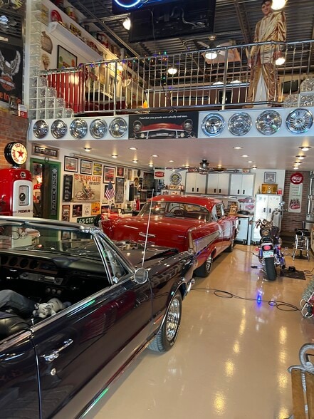 More Photos Of 9181 Commerce Center Cir, Highlands Ranch Self Storage For Sale