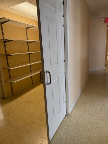 More Photos Of 10290 Baltimore National Pike, Ellicott City Office For Sale