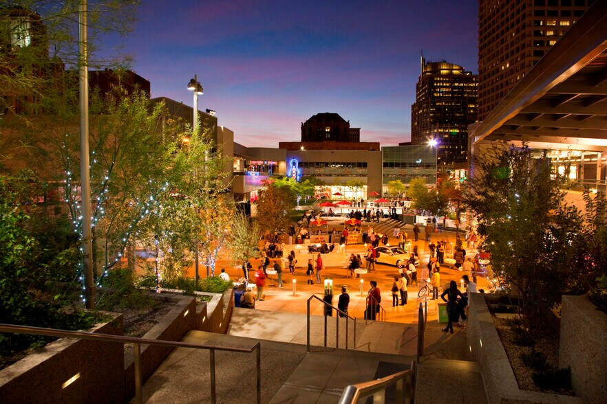 More Photos Of 1 E Washington St, Phoenix Office For Lease