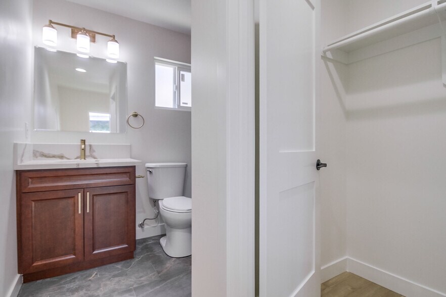 More Photos Of 1237-1239 Lincoln Ave, San Diego Apartments For Sale