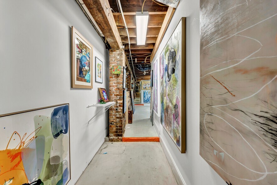 More Photos Of 271 N Front St, Wilmington General Retail For Sale