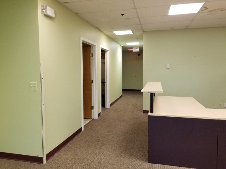 More Photos Of 1901-2009 Black Rock Tpke, Fairfield Unknown For Lease