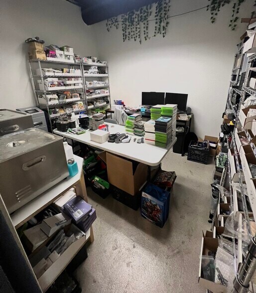 More Photos Of 32 S Freedom Blvd, Provo Storefront For Lease
