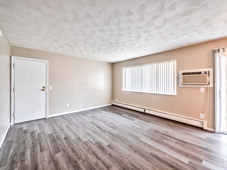 More Photos Of 4037 S Rose St, Kalamazoo Apartments For Sale