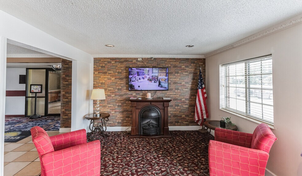 More Photos Of 912 US Highway 65/82 South, Lake Village Hotel For Sale