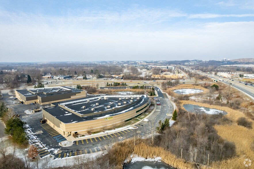 More Photos Of 2650 N Opdyke Rd, Auburn Hills Service For Lease