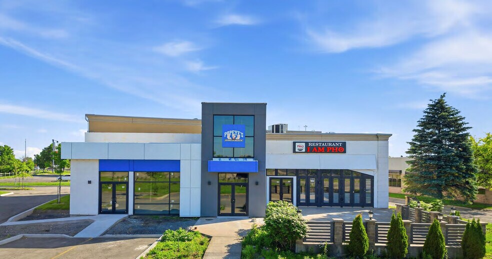 More Photos Of 1165 Rue Volta, Boucherville Restaurant For Lease