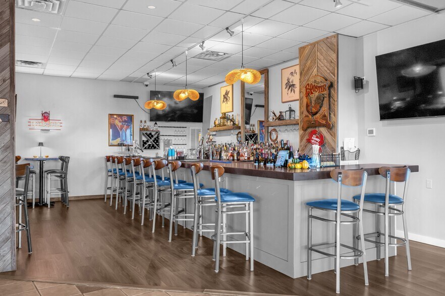 More Photos Of 21384 Coopertown Rd, Tilghman Hotel For Sale