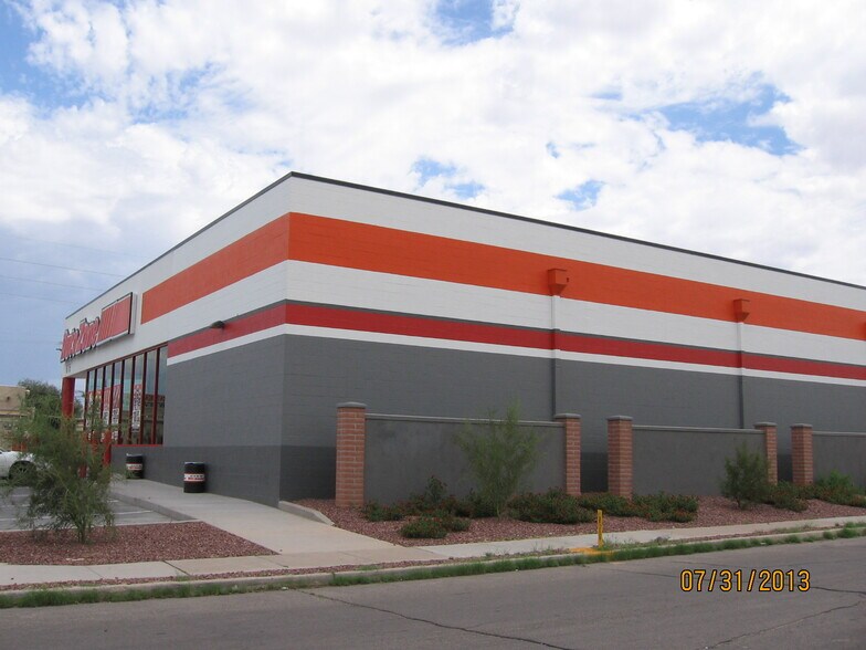 More Photos Of 675 W Irvington Rd, Tucson General Retail For Sale
