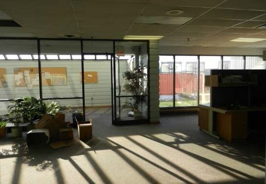 More Photos Of 6 Baker Rd, Brampton Warehouse For Lease