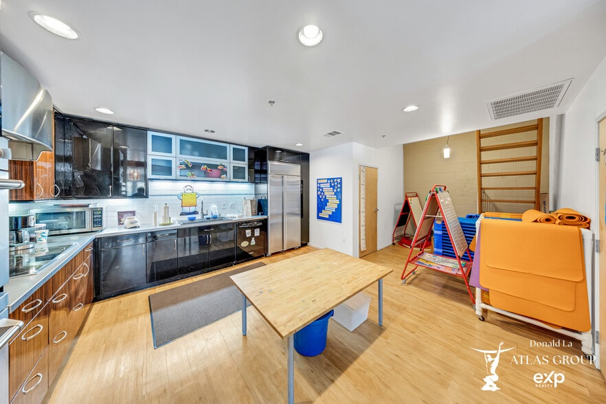 More Photos Of 1124 Mission St, South Pasadena Office For Sale