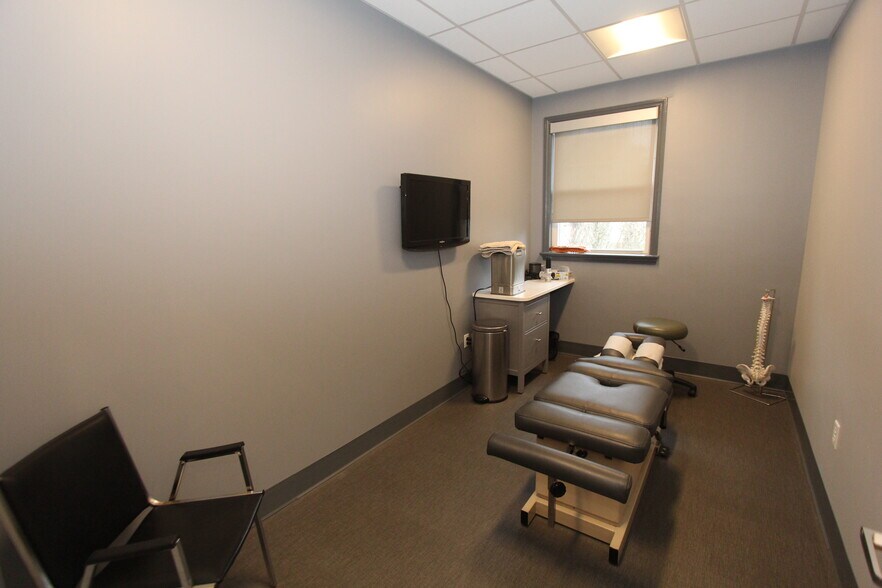 More Photos Of 1225 Atlantic Ave, Rochester Office For Lease